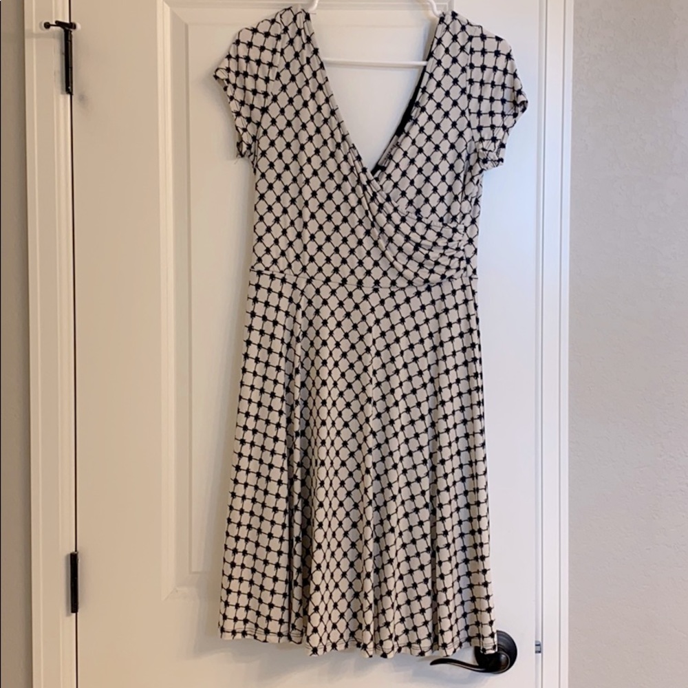 V-neck, empire waist patterned dress